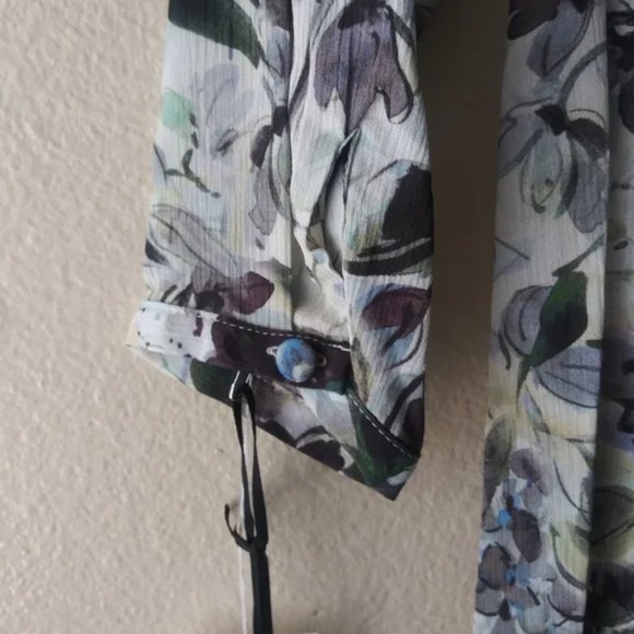 Worth New York Floral Crinkle Wrap Dress - Picture 8 of 11